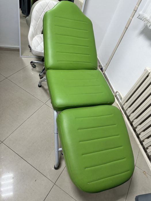 Кресло парихмакерская. Кушетка.