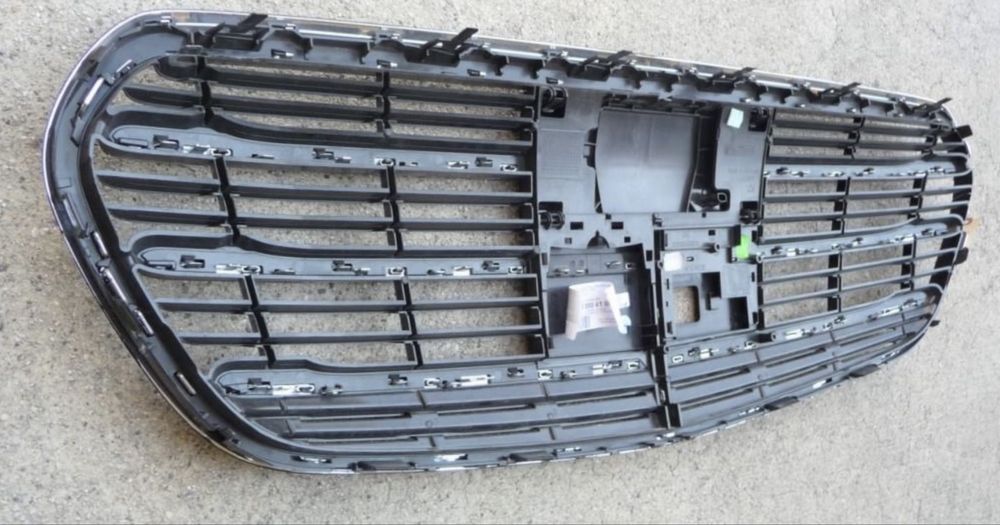 Предна решетка Mercedes S-class W223/ Мерцедес S-класа W223