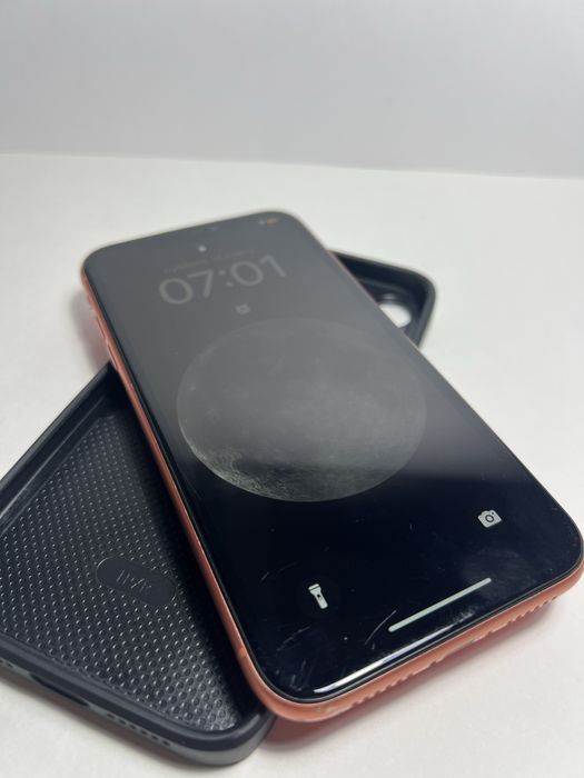 Продам айфон xr