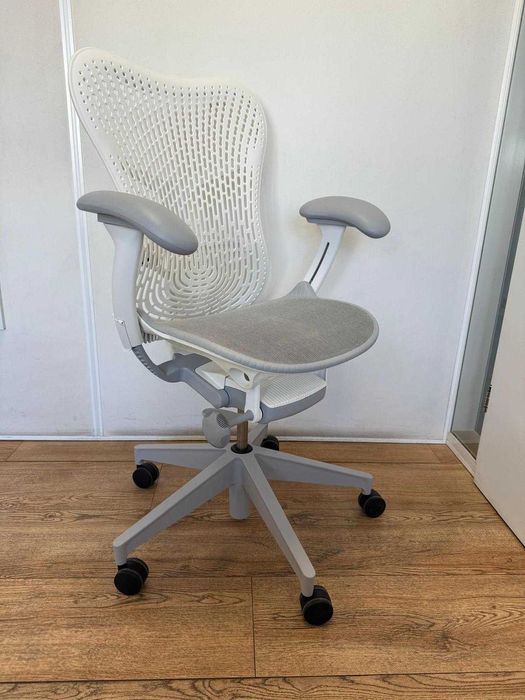 Refurbished Herman Miller Mirra 2 Alpine