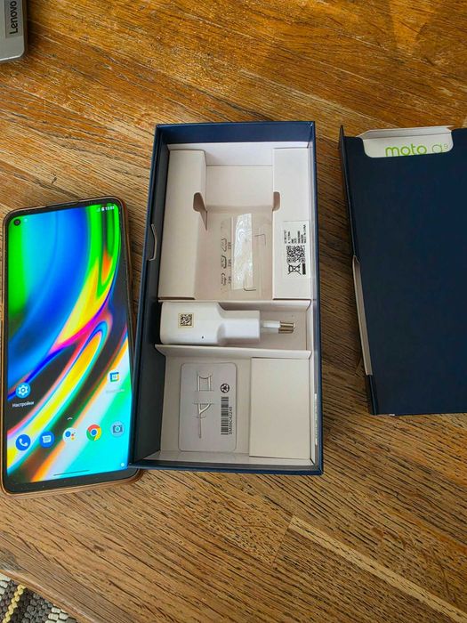 Motorola Moto G9 Plus 128GB, много запазен, с кутия и зарядно