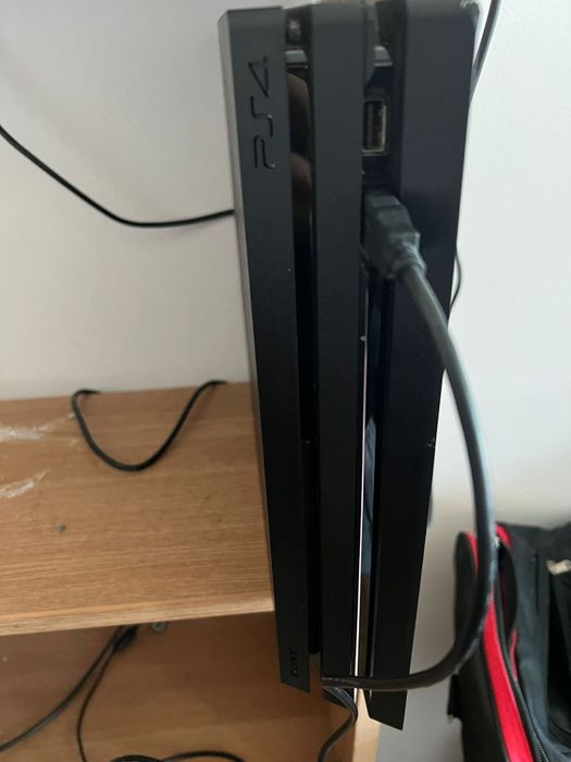 Playstation 4 pro 1tb