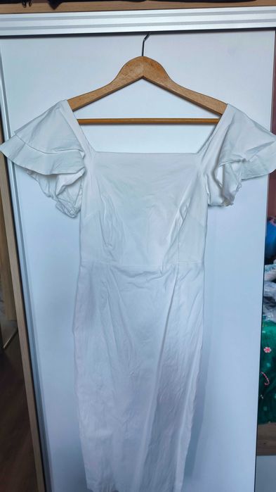 Елегантни дамски рокли