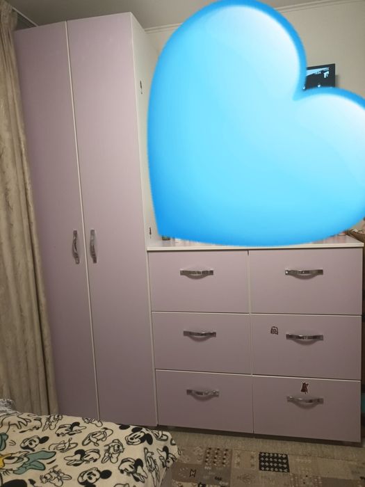 Șifonier și comoda în stare foarte buna.