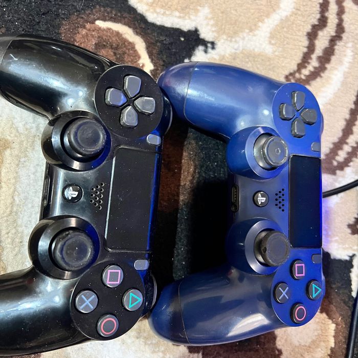 Srochno PlayStation 4 sotiladi