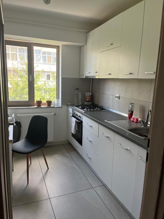Inchiriez apartament 2 camere
