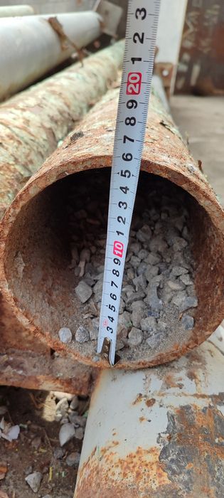 Темир труба навесдан чиққан яхши холатда