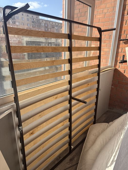 Продам двухспальную кровать