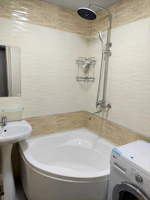 Чиланзар 3, 1комн/2/4, 28м² Евро ремонт. Кирпич Ор-р: Торговой Центр