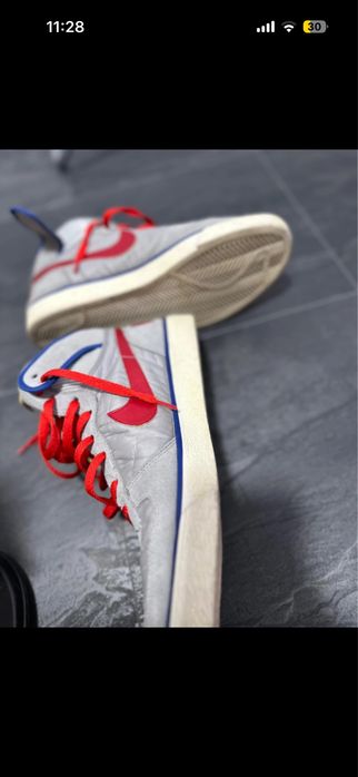 Vand tenisi nike (ca noi)