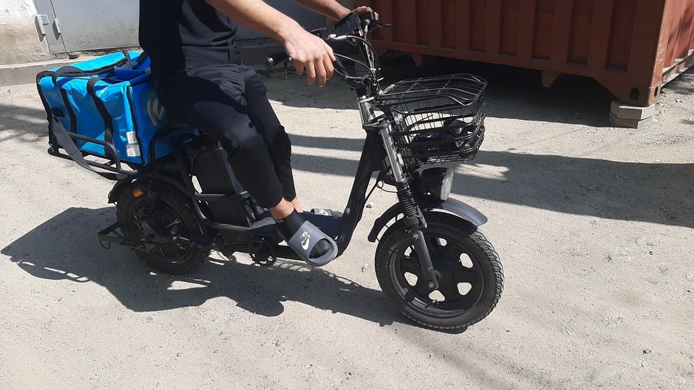 Самакат электрони