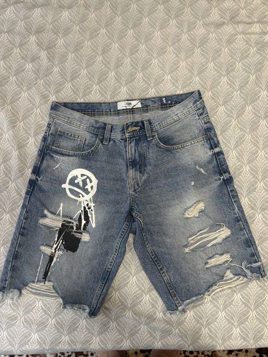 Мъжки дънки видове и Pause