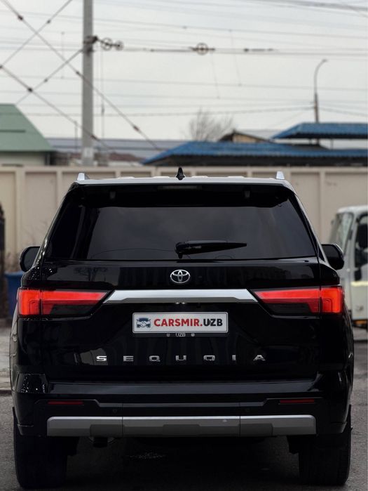 Toyota Sequoia Capstone