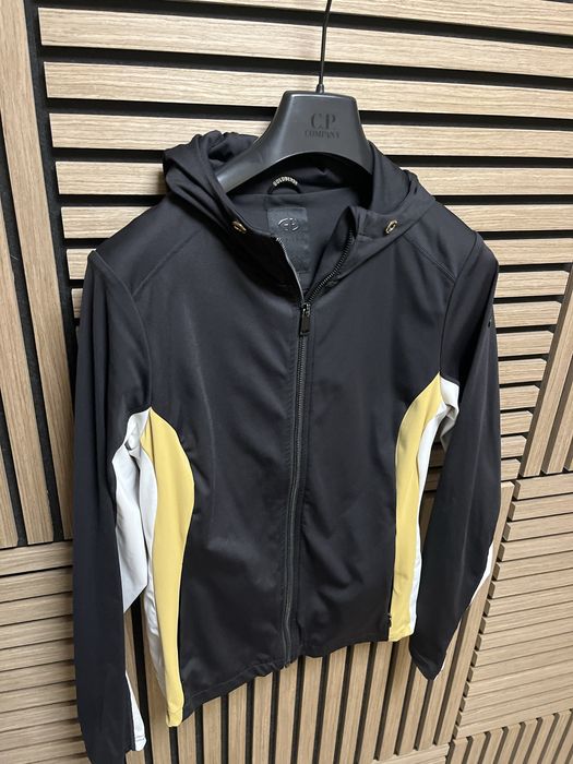 GOLDBERGH : Ziva Hooded Jacket - Стреч яке размер М /  Оригинал