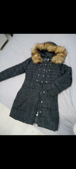 Дамско яке с качулка и пух ново