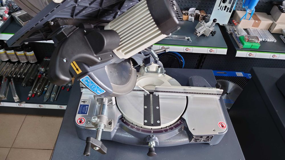 BETA PLUS - Masina de debitat portabila cu cap inclinabil Ø 300 mm