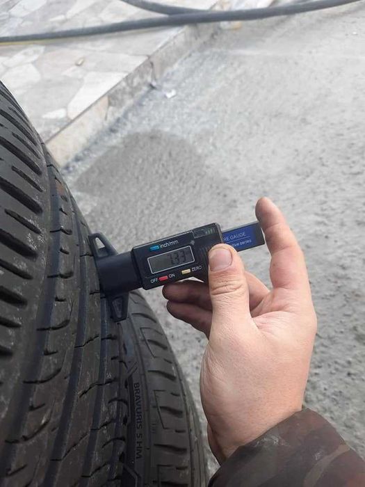 4 Броя 215/45/18 Barum 2x8,6mm 2x7,2mm