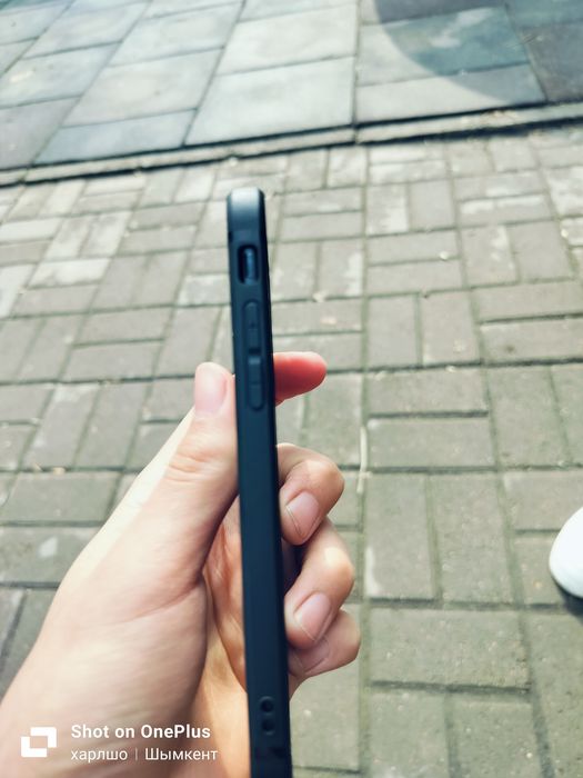 Телефон айфон 7 сатлады