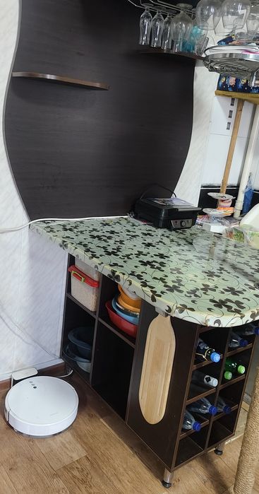 Стойка барная в хорошем состоянии