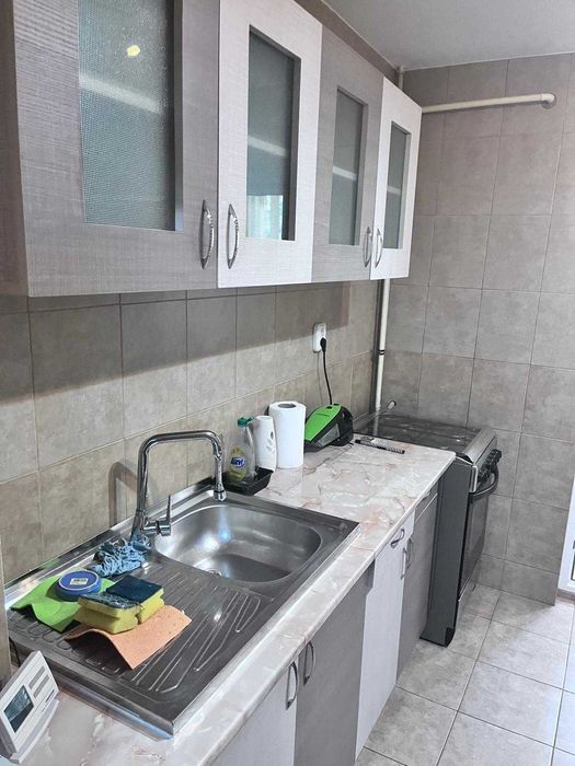 Apartament 2 camere de anchiriat decomandate Dezrobirii renovat et 1 centrala utilat