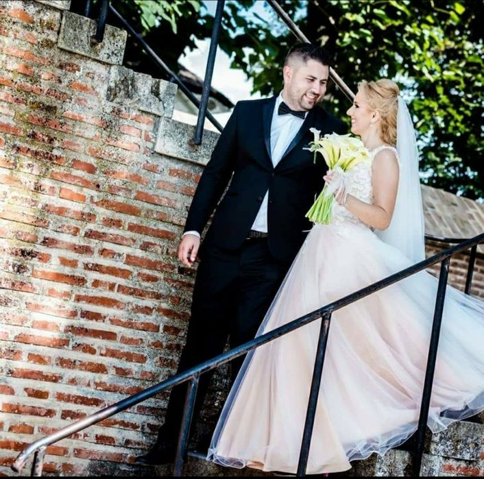 Vand rochie mireasa