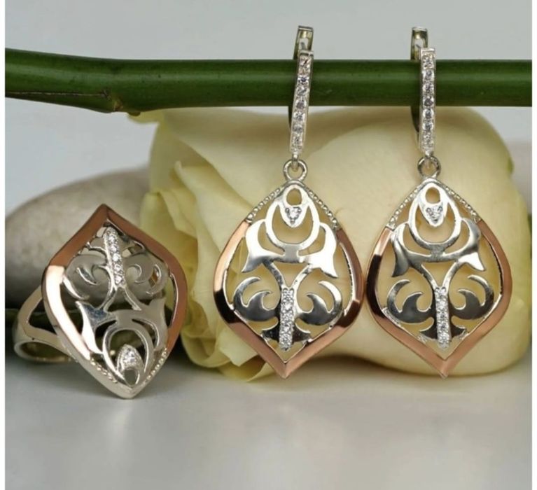 Продам серебряный набор