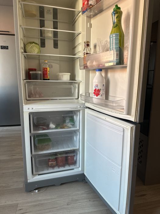 Холодильник Hotpoint с проблемным мотором