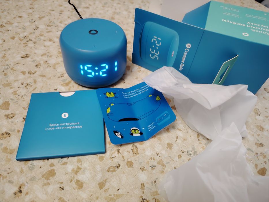 Продаю яндекс станцию