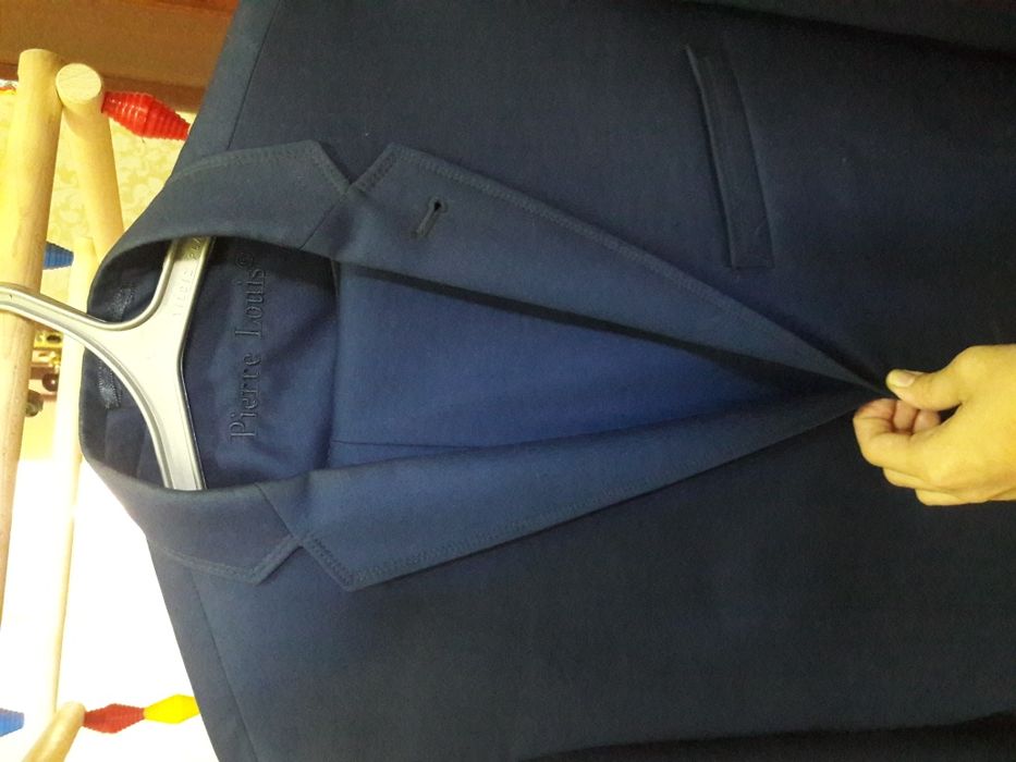 Костюм продам...