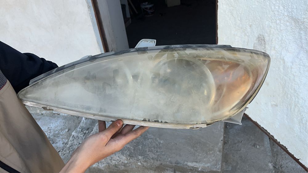 Фара камри оригинал