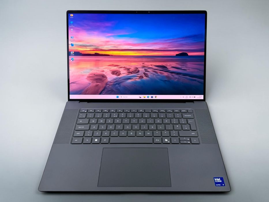 Лаптоп Dell Precision 5690 16" UHD+ Touch Intel Core Ultra 9 32GB RAM 1TB SSD RTX 3500 Ada 12GB Гаранция!