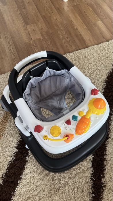 Продам ходунки Lovely baby