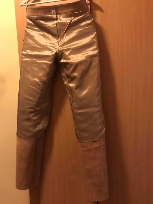 Pantaloni piele naturala bej-noi