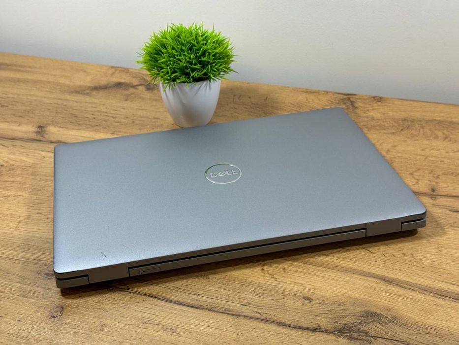Dell Precision 3570