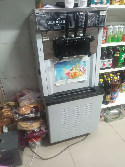 Продам мороженный аппарат