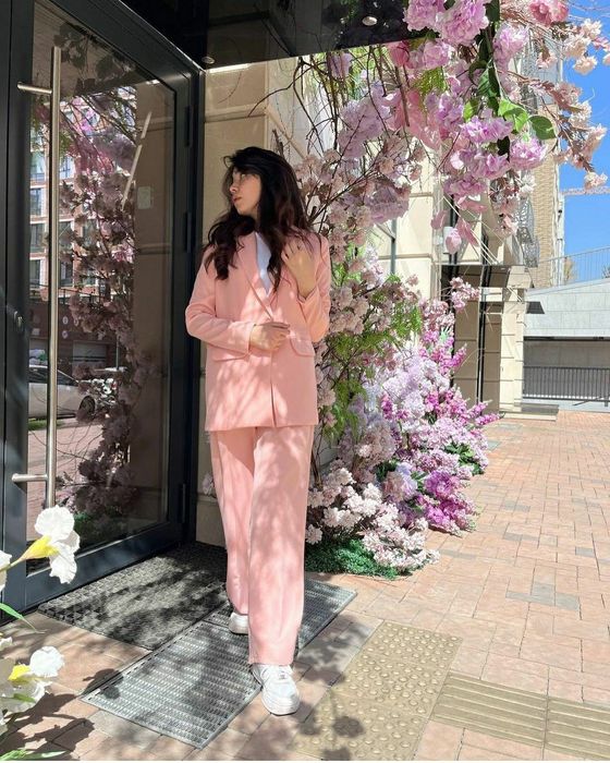 Брючные костюмы в большом ассортименте