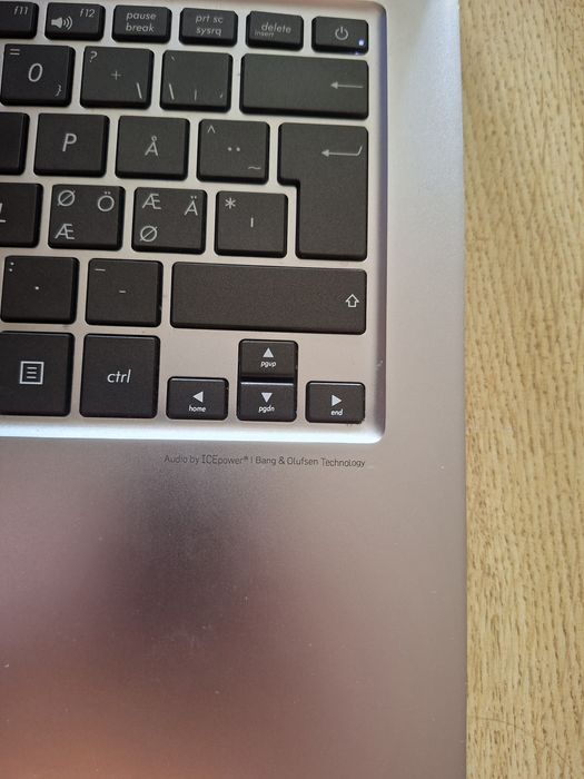 Leptop Asus UX303U