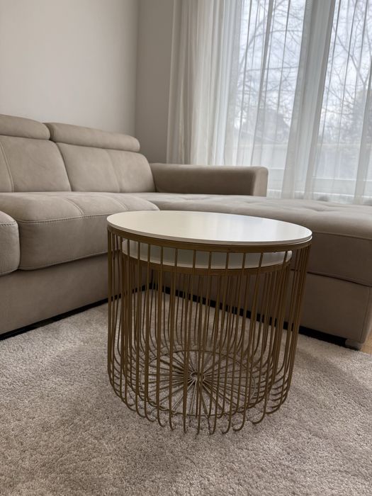 Два броя холни масички