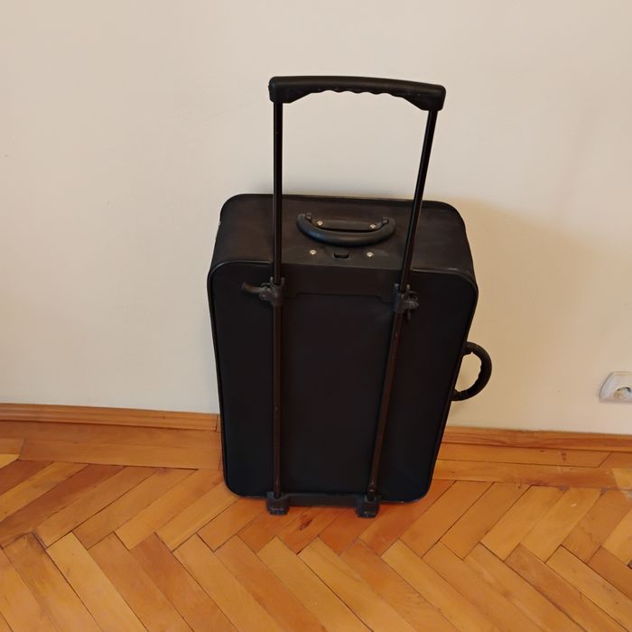 Geamantan tip troller