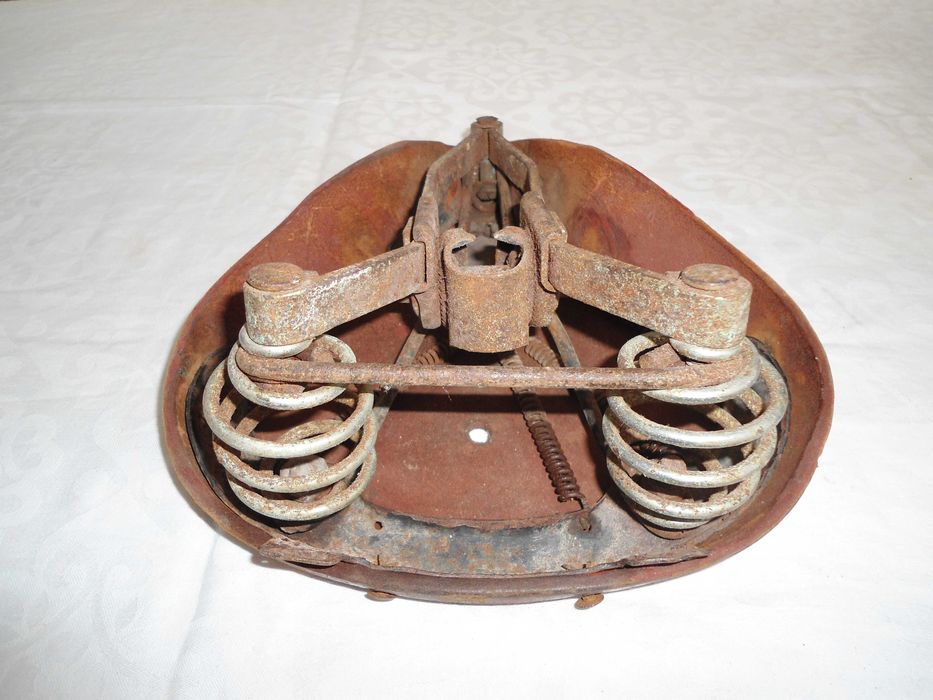 Ретро кожена седалка за велосипед