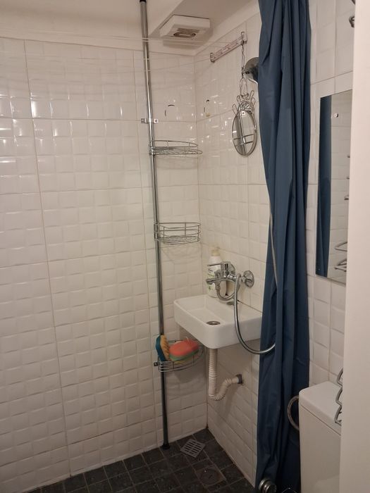 Particular,închiriez garsoniera la studenta