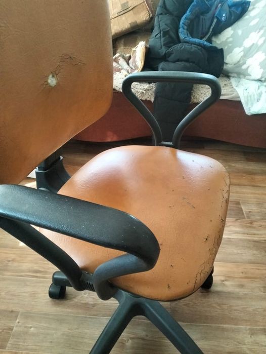 Мебель для дома стол стулья