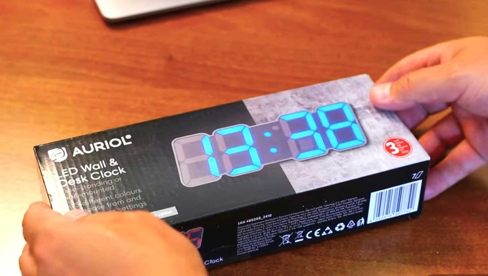 Ceas de birou, masa sau de perete, termometru, calendar si telecomanda