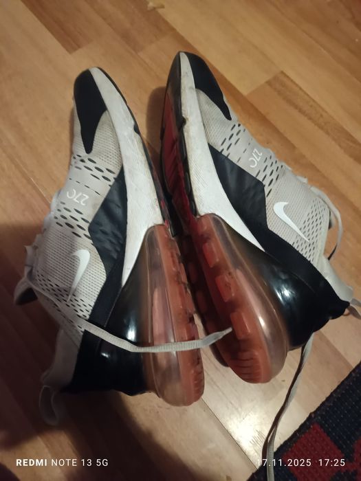 Adidași originalib Nike