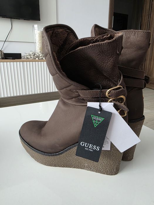 Cizme cu blanita Guess