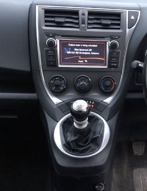 Навигация + Камера обратно виждане за Тойота Версо S 2010г.