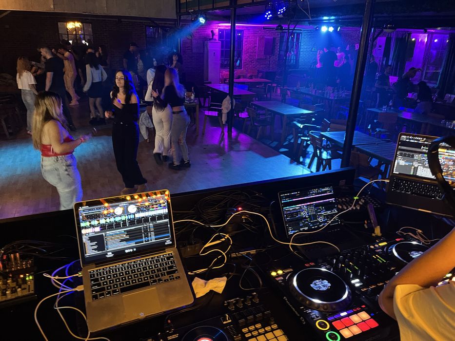 DJ    evenimente