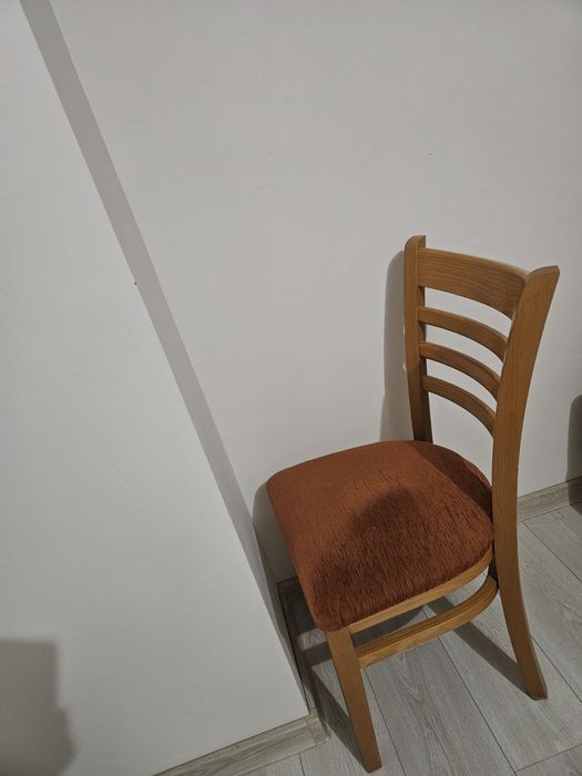 Холна и трапезна маса, столове