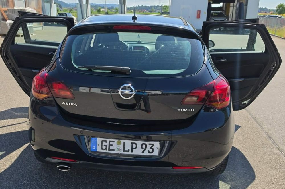 OPEL Astra 2011 — imagine 4