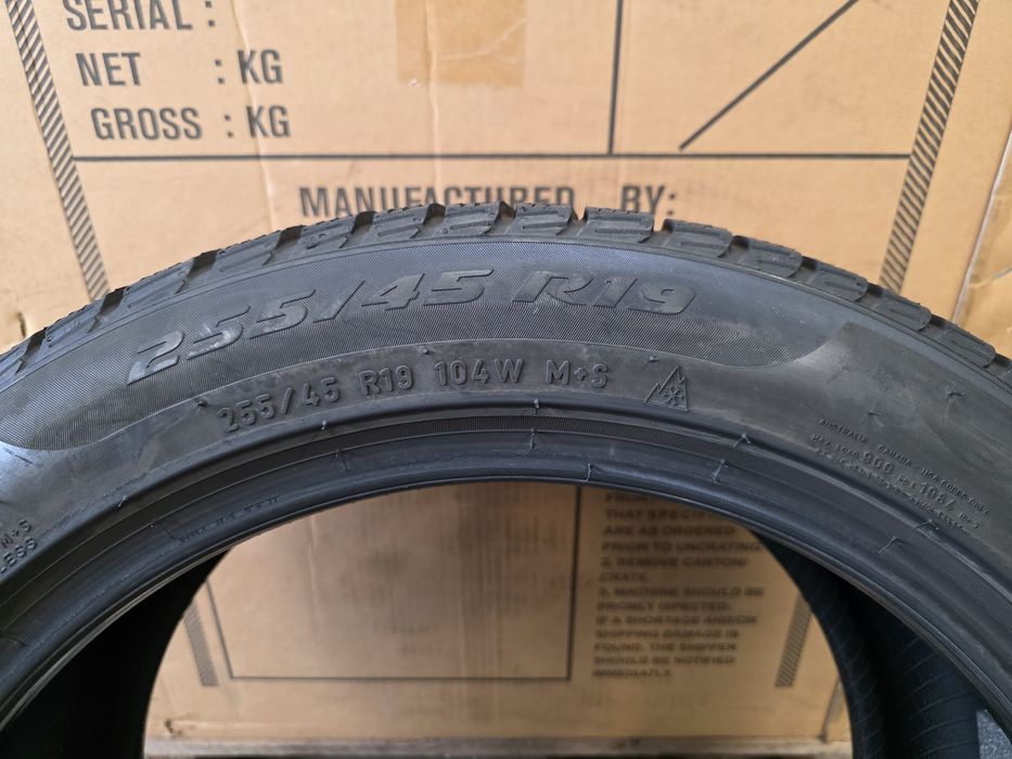 255/45/19 4бр.PIRELLI WINTER SOTTOZERO  3 -TO-EL-PNCS-rim protector